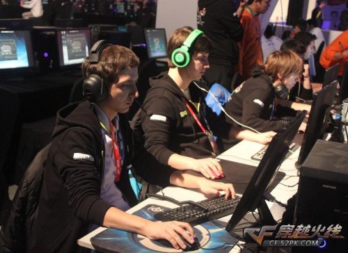 Rex Regum Qeon 向 Estrella 告别