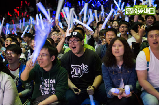 Legacy 震惊地在 2025 年 BLAST.tv 奥斯丁 Major 中以 2：0 击败 FaZe 晋级第三阶段