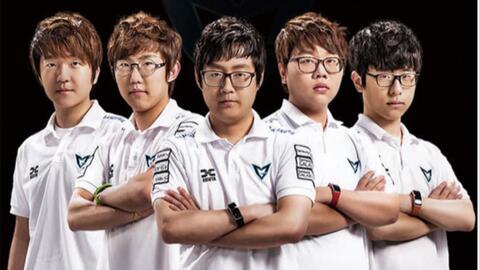 “终于明白了” — NAVI 反思小组赛表现和季后赛心态